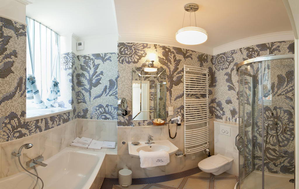 Hotel Willa Hueta Kielce Pokoj fotografie